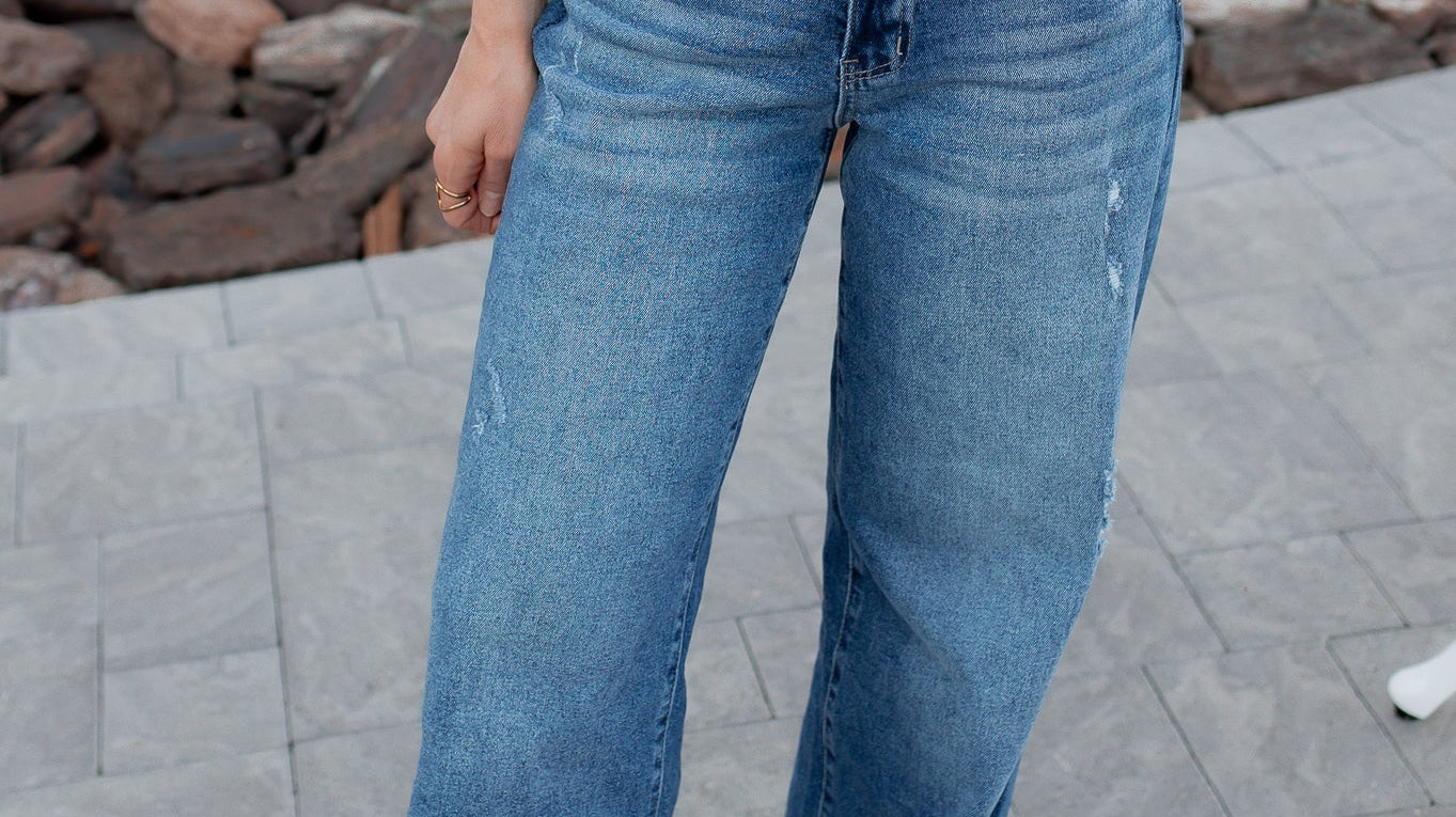 JEANS SIZE & INSEAM PLAYBOOK (00–24W): MEASURE AT HOME & READ OUR CHARTS