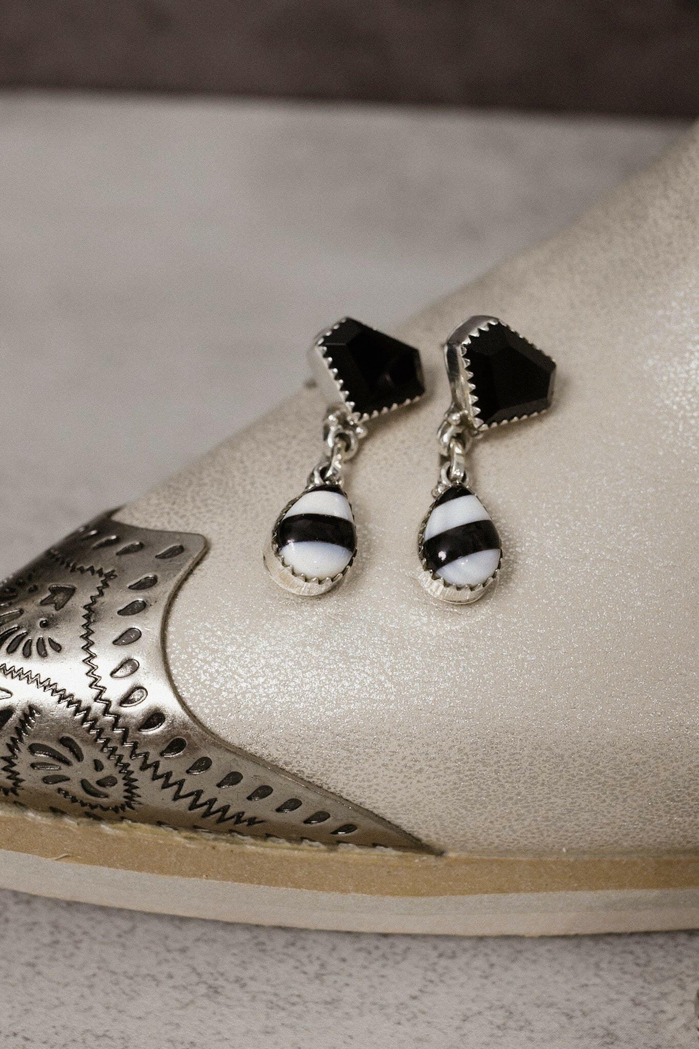 Lydia's Stripe Stone Set-Chain Necklaces-Krush Kandy, Women's Online Fashion Boutique Located in Phoenix, Arizona (Scottsdale Area)