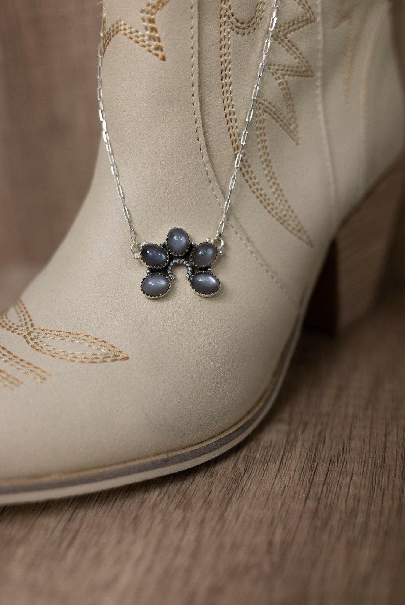 Little Horseshoe Stone Necklace-Chain Necklaces-Krush Kandy, Women's Online Fashion Boutique Located in Phoenix, Arizona (Scottsdale Area)