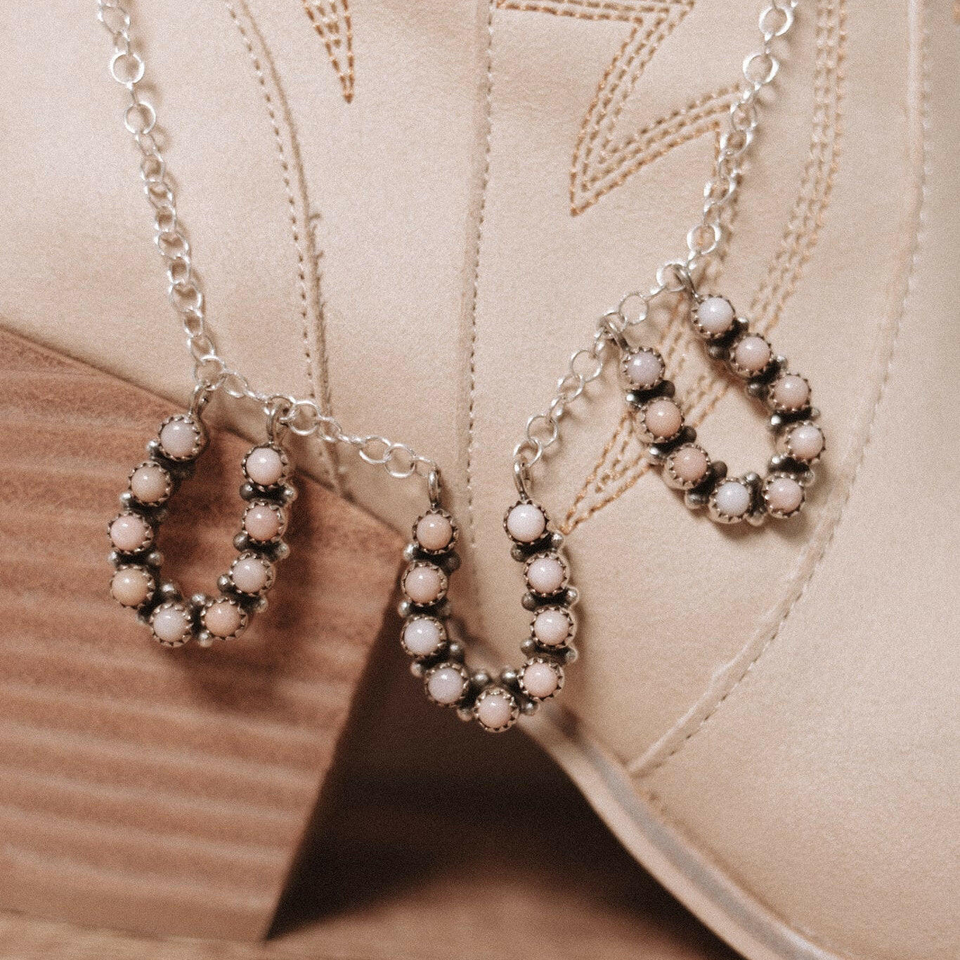 Horseshoe Trio Stone Necklaces-Chain Necklaces-Krush Kandy, Women's Online Fashion Boutique Located in Phoenix, Arizona (Scottsdale Area)