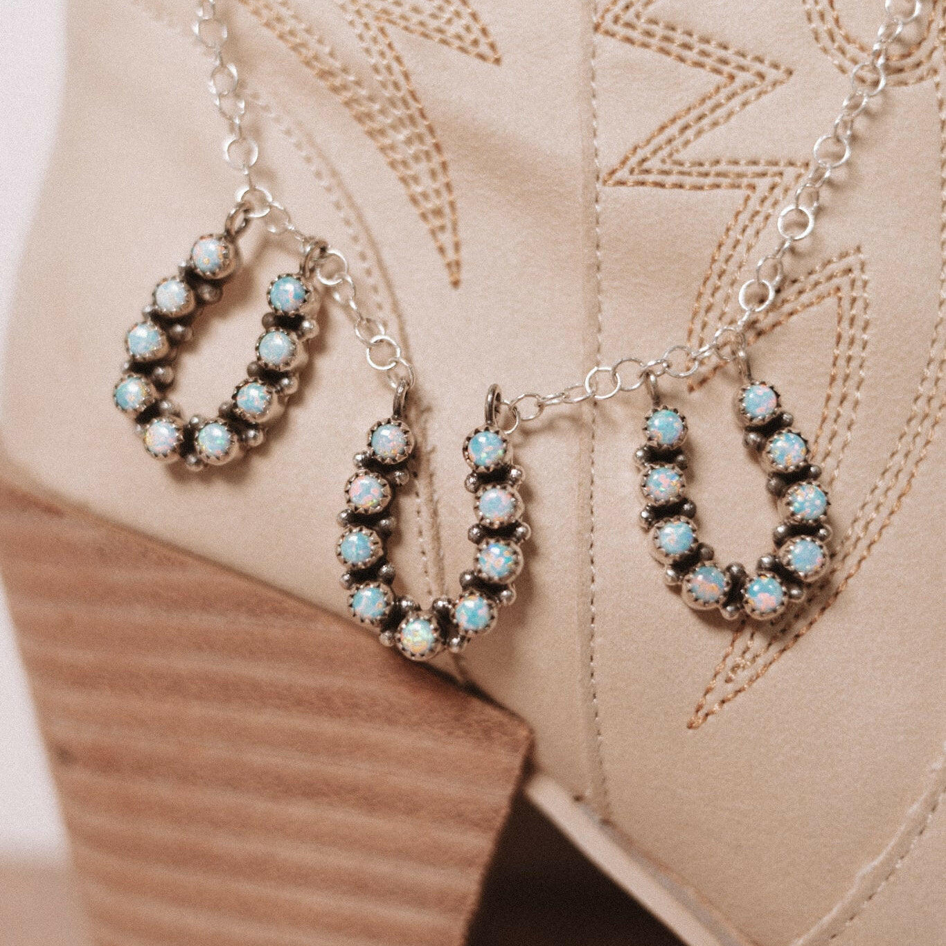 Horseshoe Trio Stone Necklaces-Chain Necklaces-Krush Kandy, Women's Online Fashion Boutique Located in Phoenix, Arizona (Scottsdale Area)