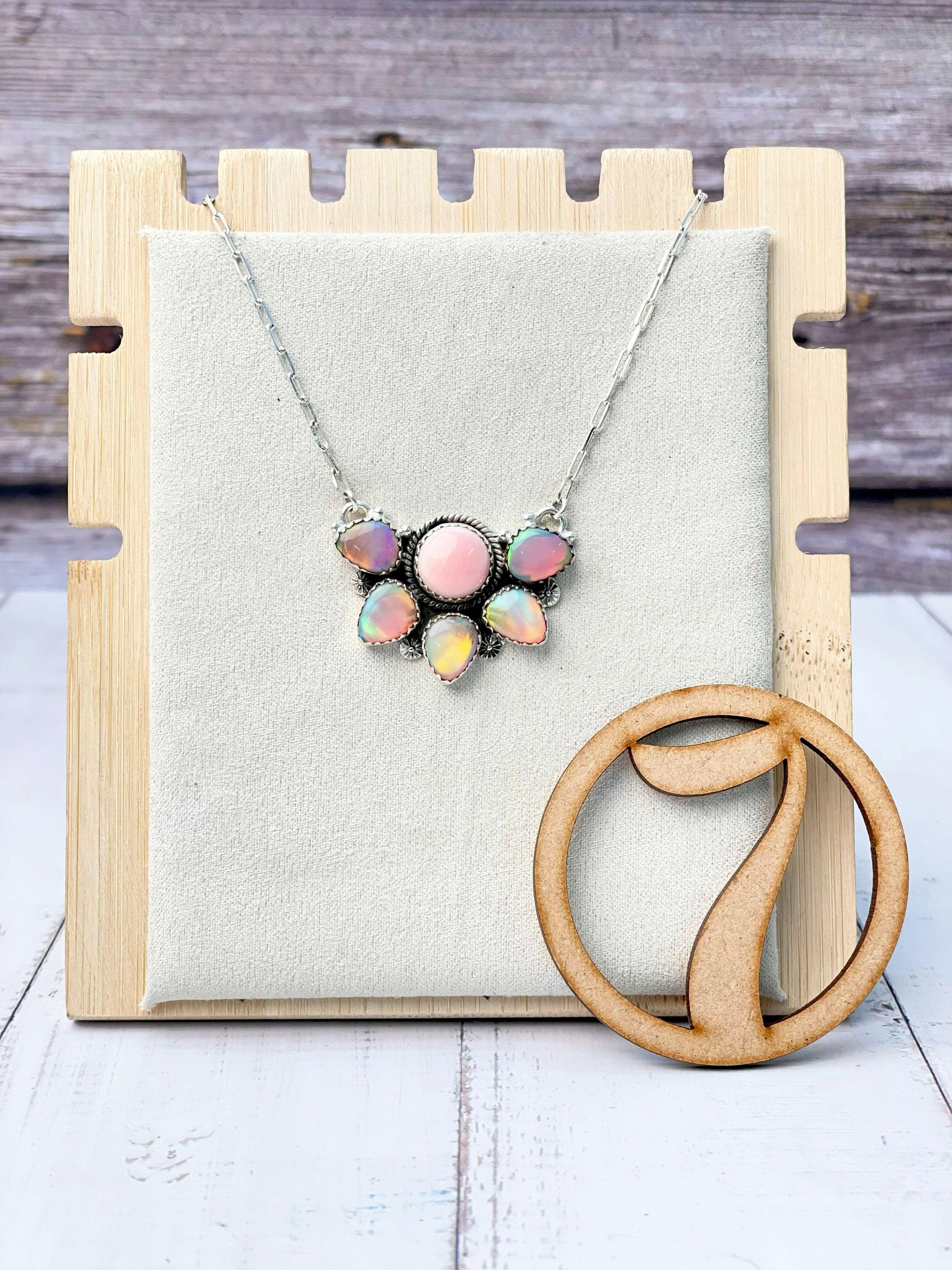 Half Queen Conch Flower Chain Pendants-Necklaces-Krush Kandy, Women's Online Fashion Boutique Located in Phoenix, Arizona (Scottsdale Area)