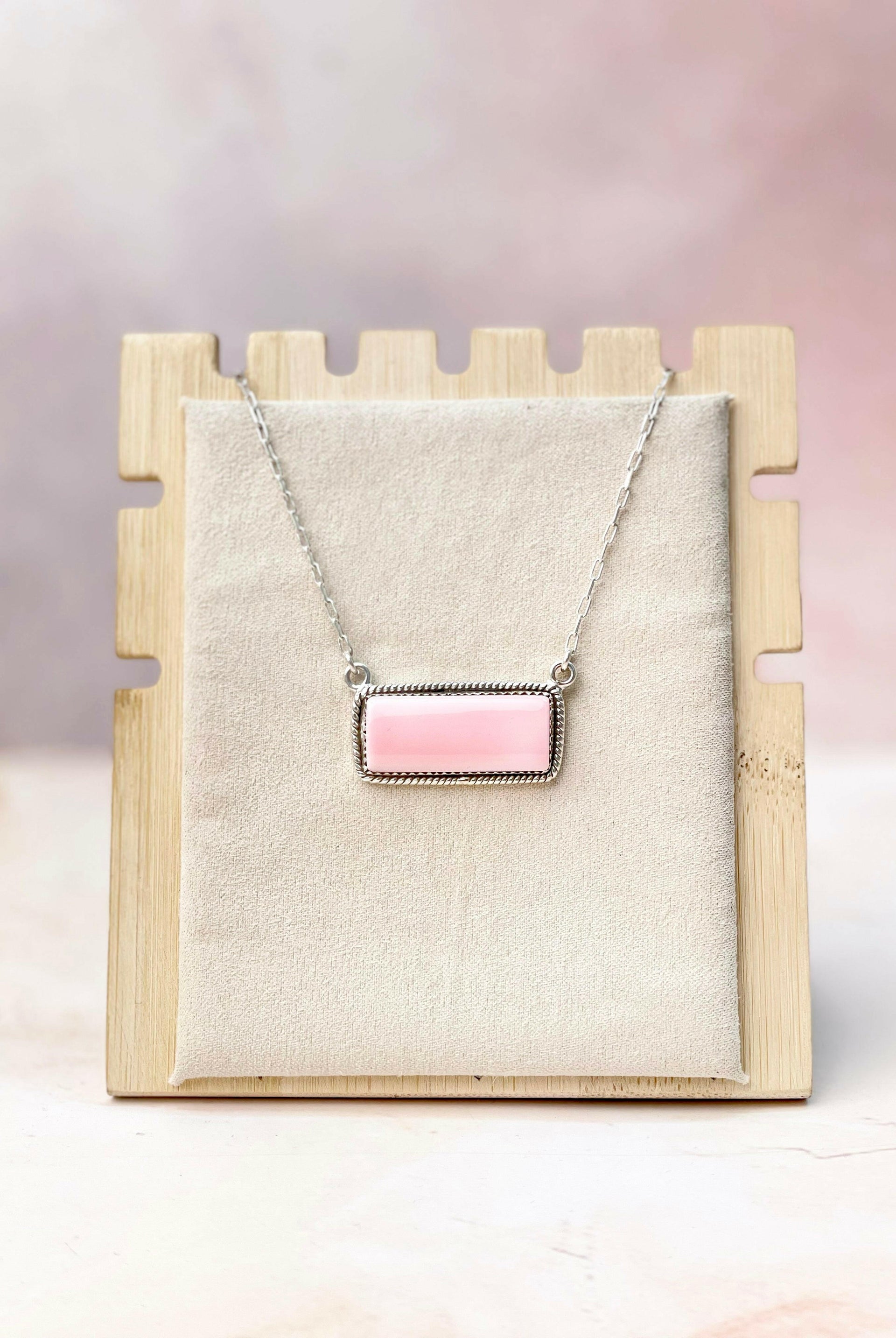 Queen Conch Big Bar Necklace-Necklaces-Krush Kandy, Women's Online Fashion Boutique Located in Phoenix, Arizona (Scottsdale Area)