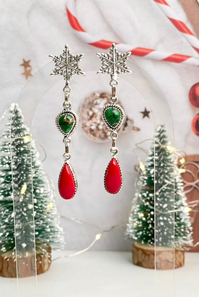 Christmas in Kandyland Snowflake Studs-Earrings-Krush Kandy, Women's Online Fashion Boutique Located in Phoenix, Arizona (Scottsdale Area)
