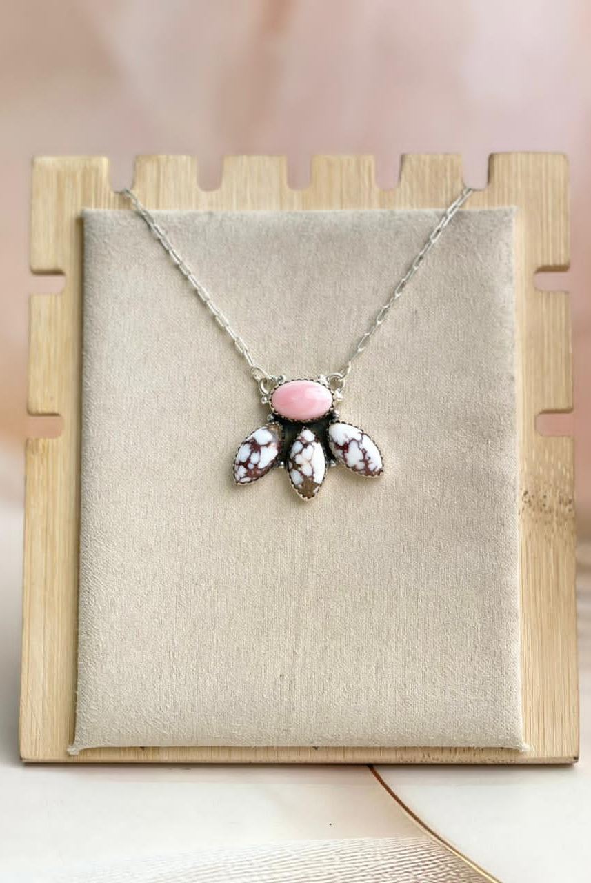 Multi Conch 3 Petal Necklace-Necklaces-Krush Kandy, Women's Online Fashion Boutique Located in Phoenix, Arizona (Scottsdale Area)