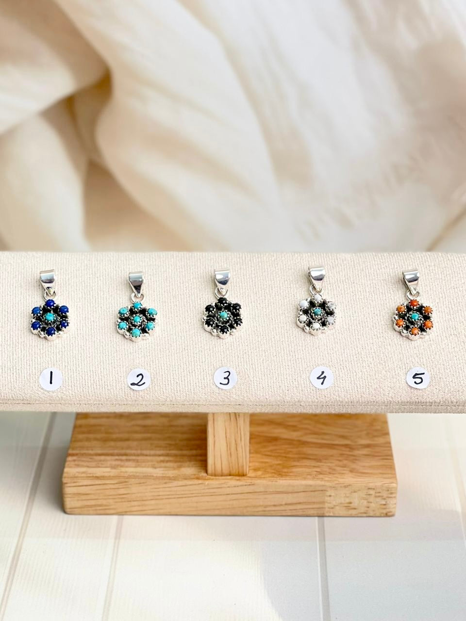 Dainty Daisy Loop Pendants-Necklaces-Krush Kandy, Women's Online Fashion Boutique Located in Phoenix, Arizona (Scottsdale Area)