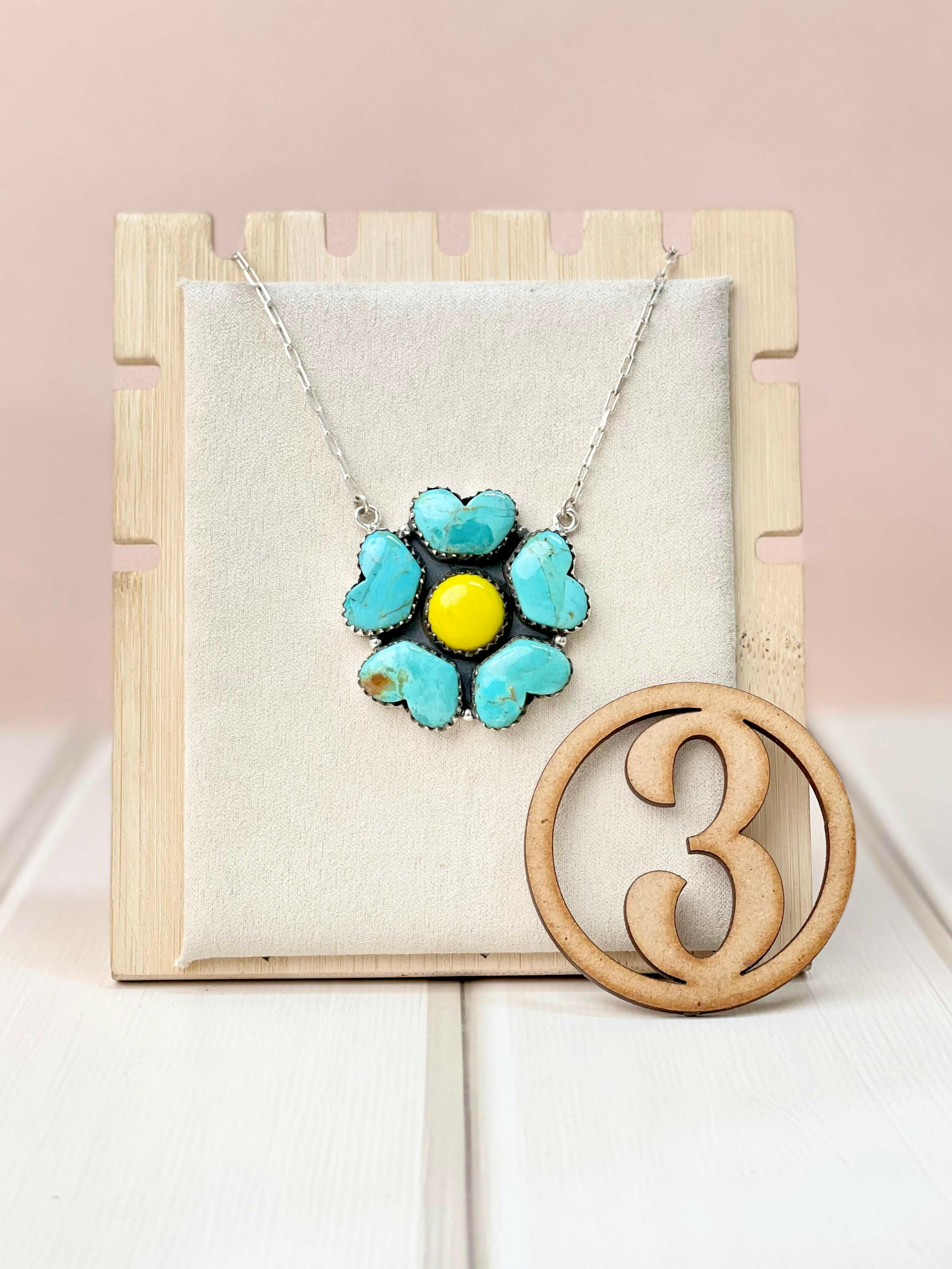 Rosarita Daisy Chain Pendants-Necklaces-Krush Kandy, Women's Online Fashion Boutique Located in Phoenix, Arizona (Scottsdale Area)