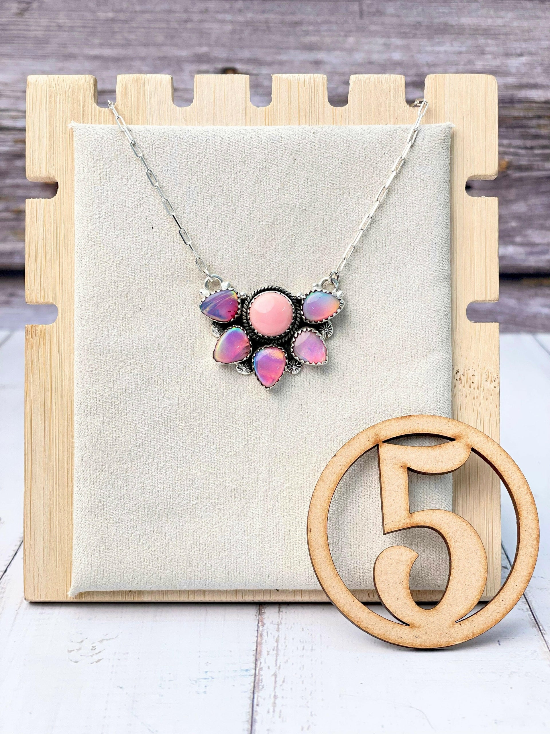 Half Queen Conch Flower Chain Pendants-Necklaces-Krush Kandy, Women's Online Fashion Boutique Located in Phoenix, Arizona (Scottsdale Area)