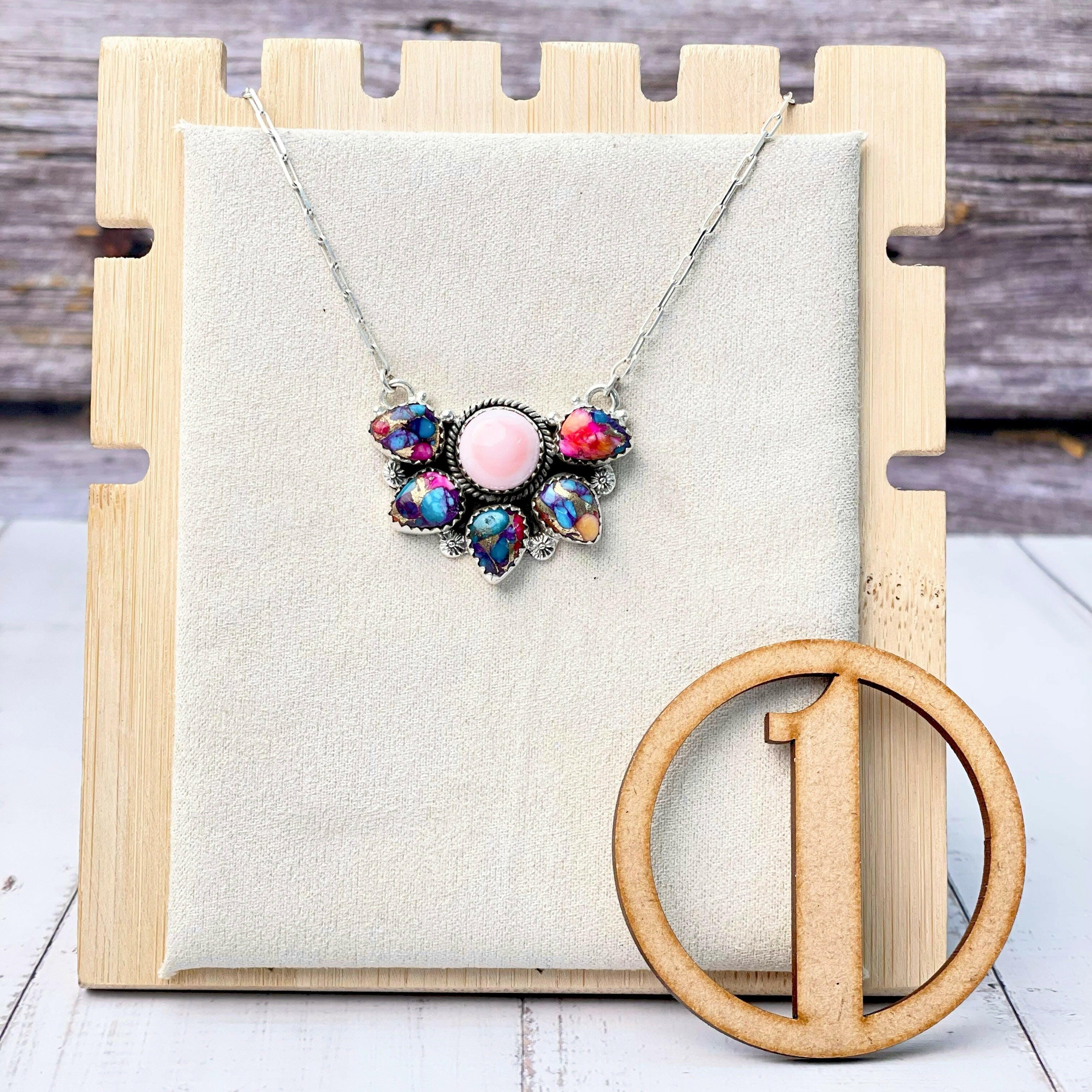 Half Queen Conch Flower Chain Pendants-Necklaces-Krush Kandy, Women's Online Fashion Boutique Located in Phoenix, Arizona (Scottsdale Area)