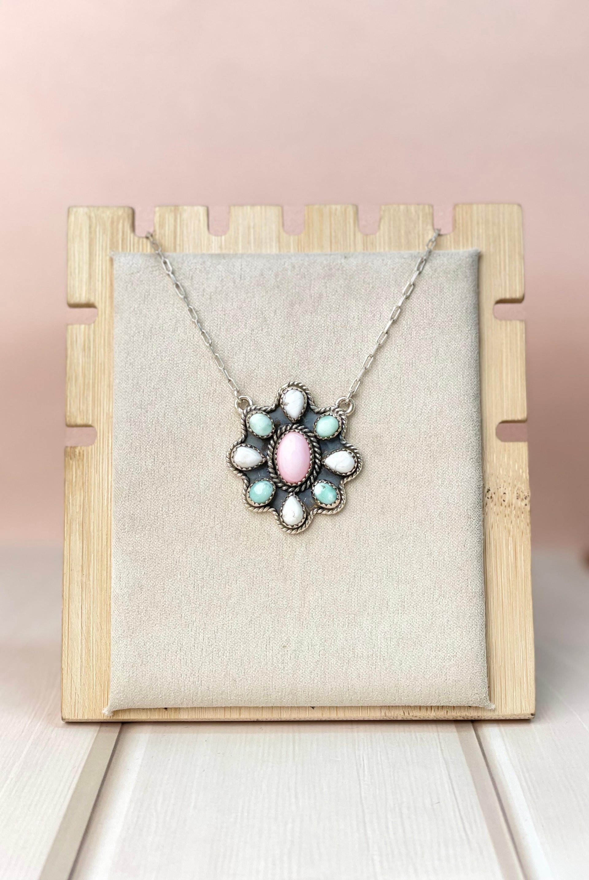 Paloma, Conch & White Buffalo Flower Necklace-Necklaces-Krush Kandy, Women's Online Fashion Boutique Located in Phoenix, Arizona (Scottsdale Area)