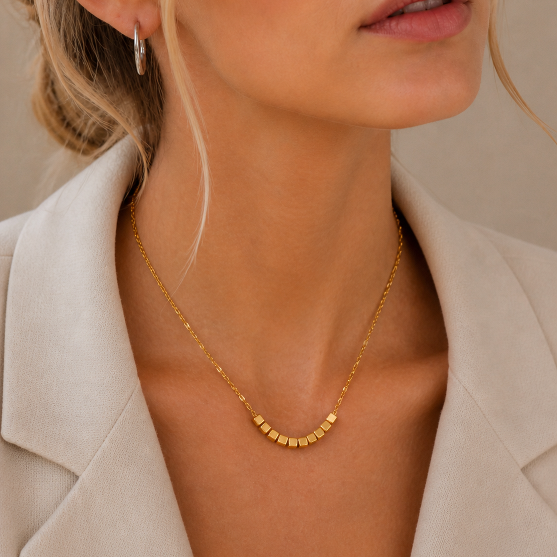 It Girl Lip Charm Chain Necklace