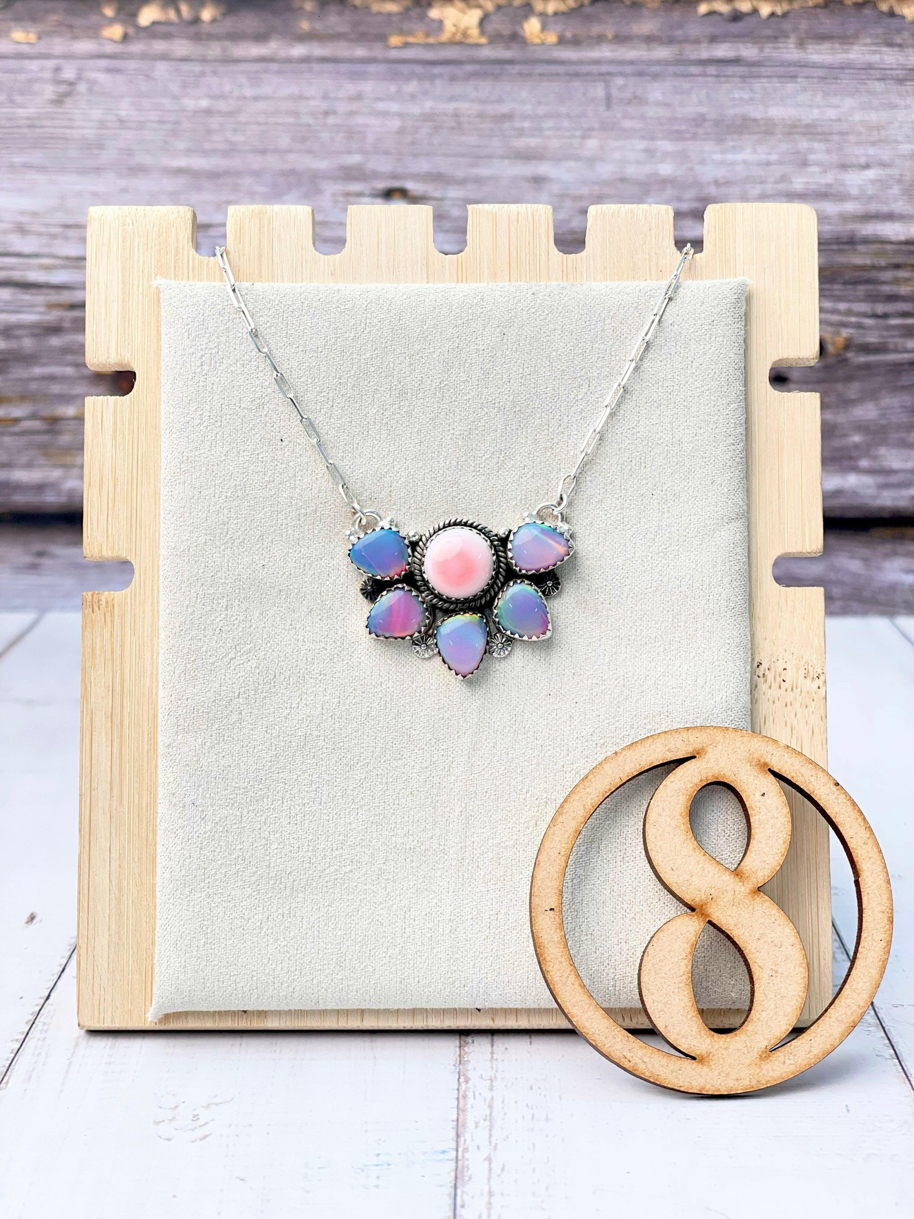 Half Queen Conch Flower Chain Pendants-Necklaces-Krush Kandy, Women's Online Fashion Boutique Located in Phoenix, Arizona (Scottsdale Area)