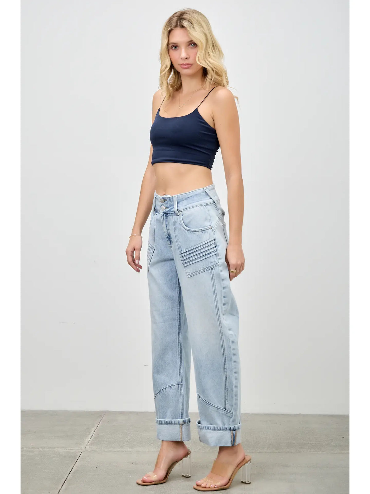 Harlow Cuffed Barrel Jeanse.webp