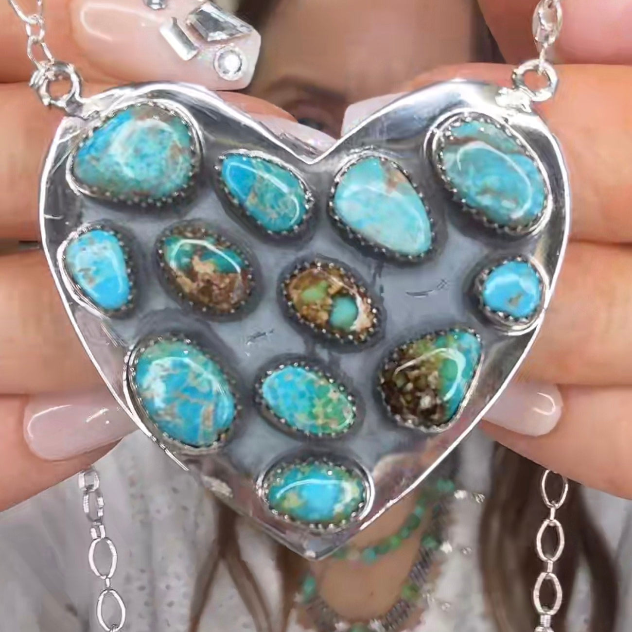 Heart pendant necklace