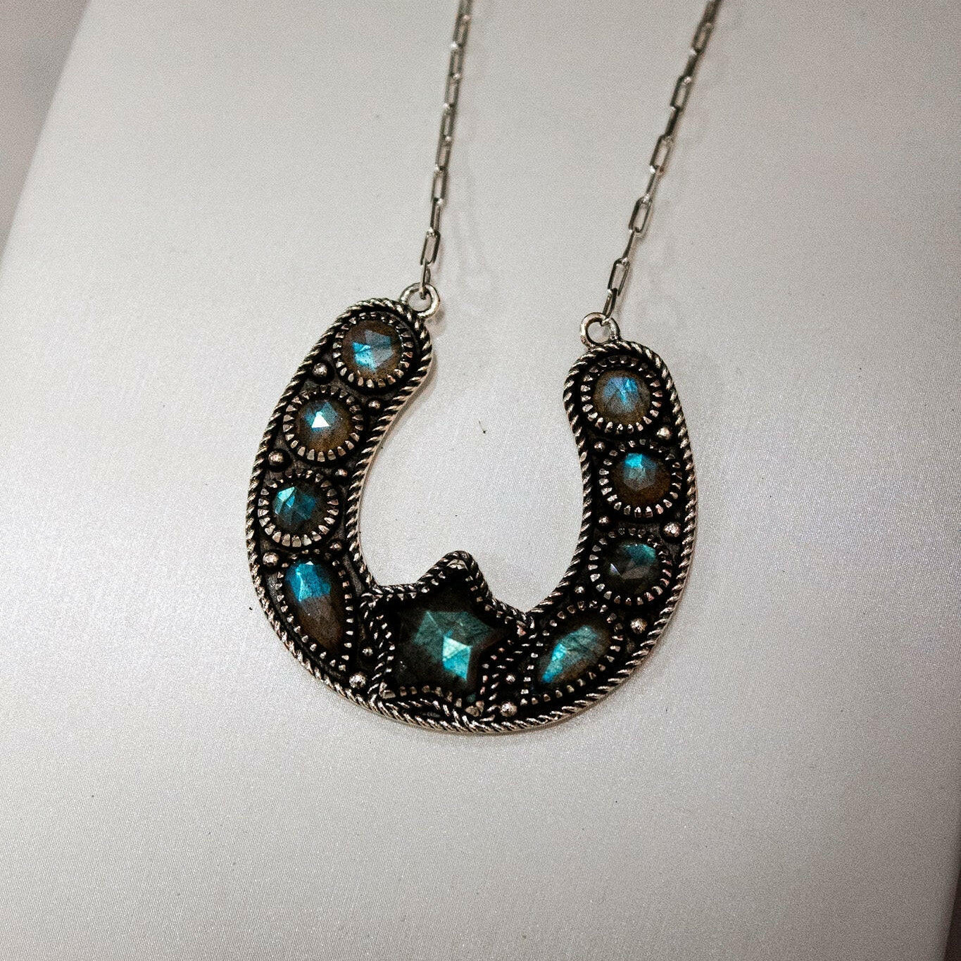 Desert Daze Horseshoe Necklace-Chain Necklaces-Krush Kandy, Women's Online Fashion Boutique Located in Phoenix, Arizona (Scottsdale Area)