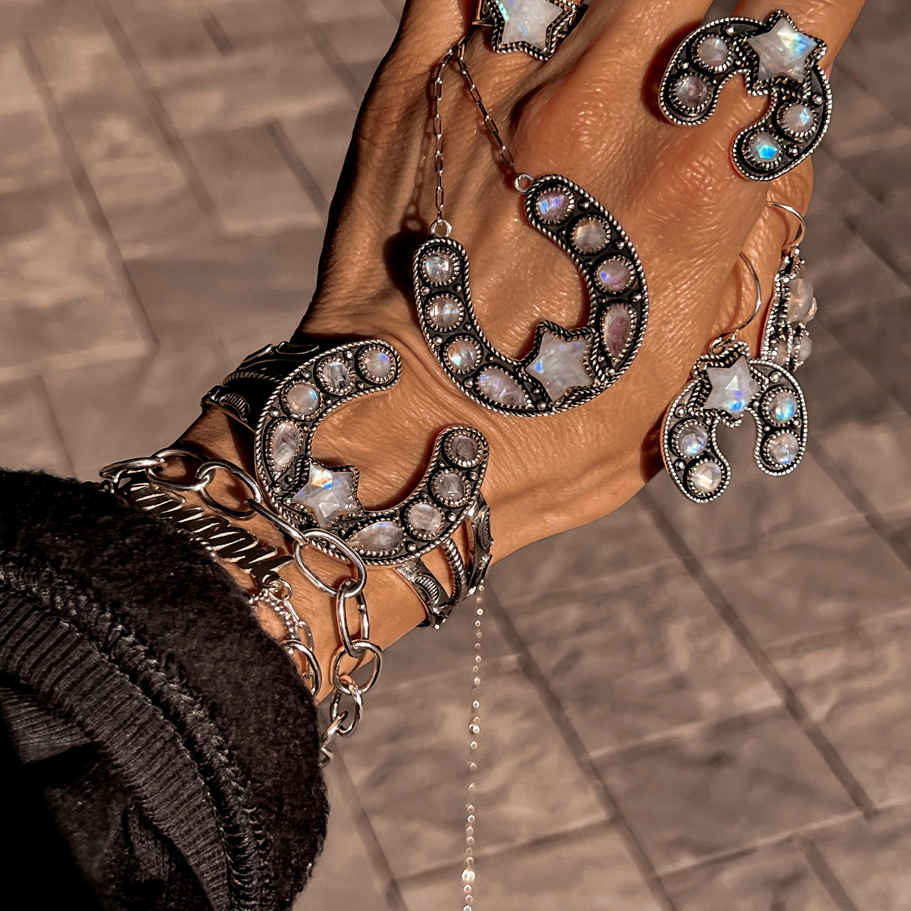 Desert Daze Horseshoe Necklace-Chain Necklaces-Krush Kandy, Women's Online Fashion Boutique Located in Phoenix, Arizona (Scottsdale Area)