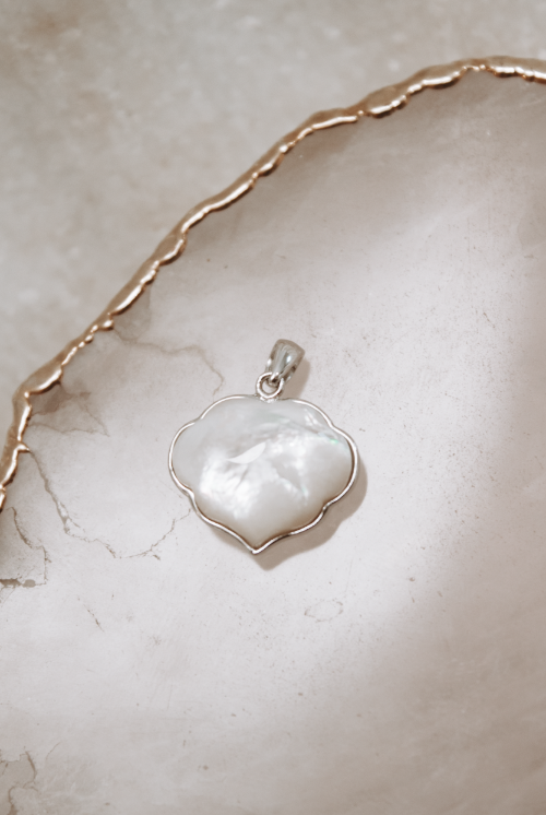 White Shell Droplet Pendant-Pendant Necklaces-Krush Kandy, Women's Online Fashion Boutique Located in Phoenix, Arizona (Scottsdale Area)