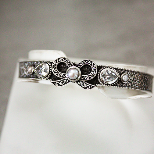 Dixie's Sterling Bow Cuff-Chain Bracelets-Krush Kandy, Women's Online Fashion Boutique Located in Phoenix, Arizona (Scottsdale Area)