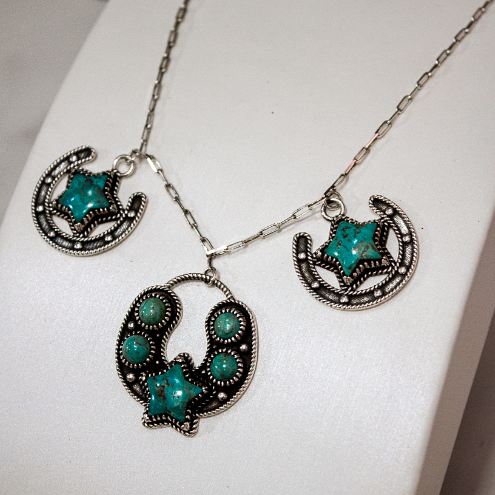 Triple Threat Horseshoe Stone Necklace-Chain Necklaces-Krush Kandy, Women's Online Fashion Boutique Located in Phoenix, Arizona (Scottsdale Area)