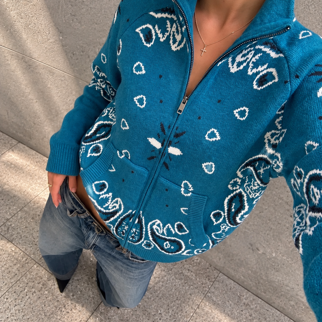 Turquoise Paisley Sweater Street Selfie.png