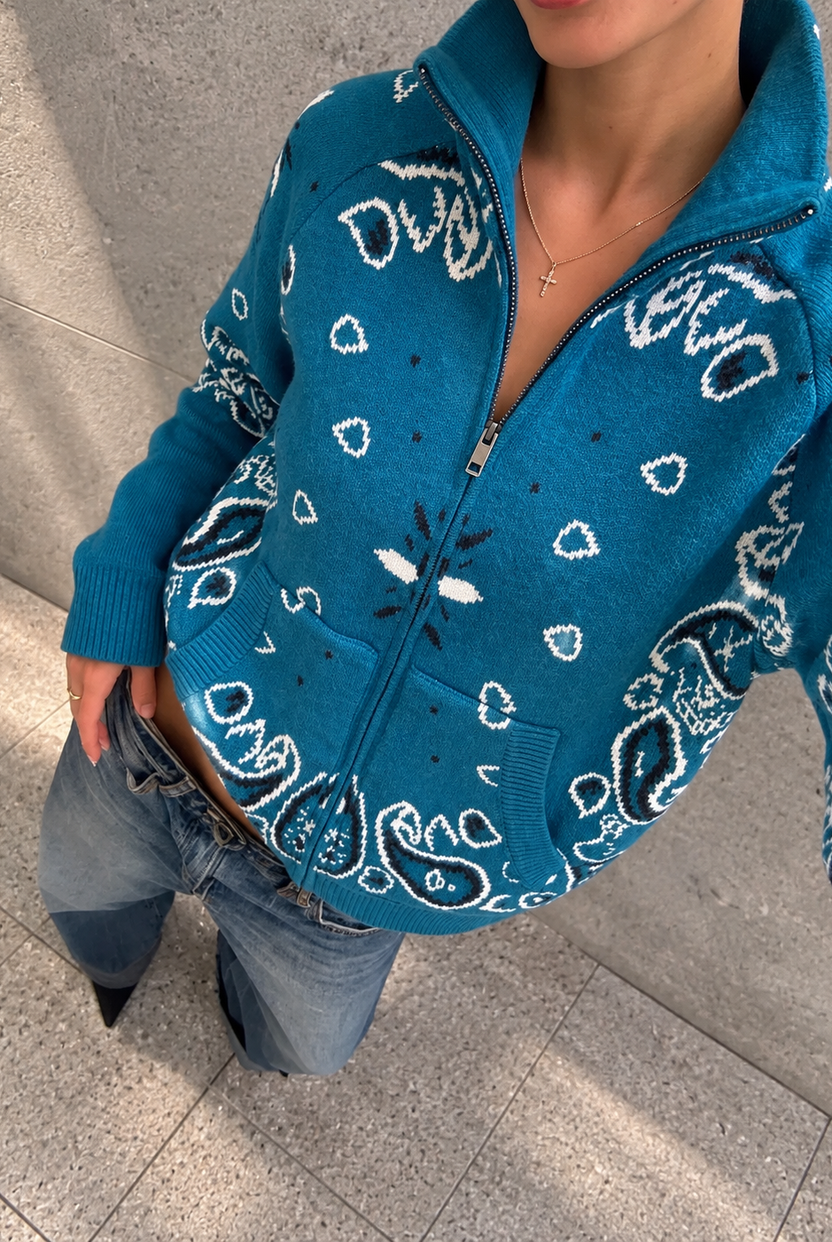 Turquoise Paisley Sweater Street Selfie.png
