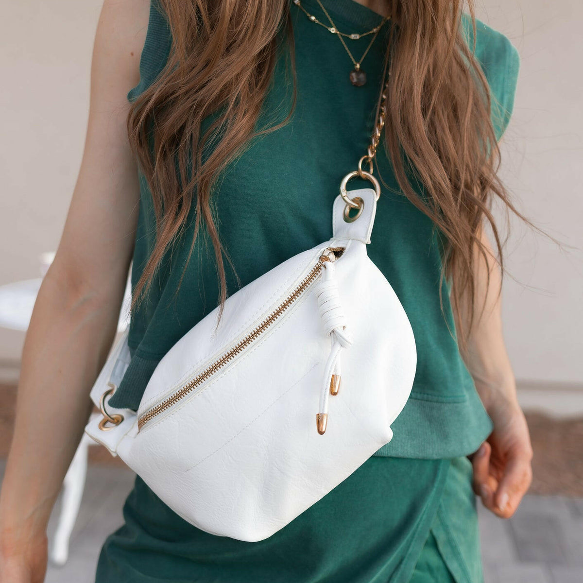 Luxe Convertible Sling Belt Bum Bag | Vegan Leather  display picture 2
