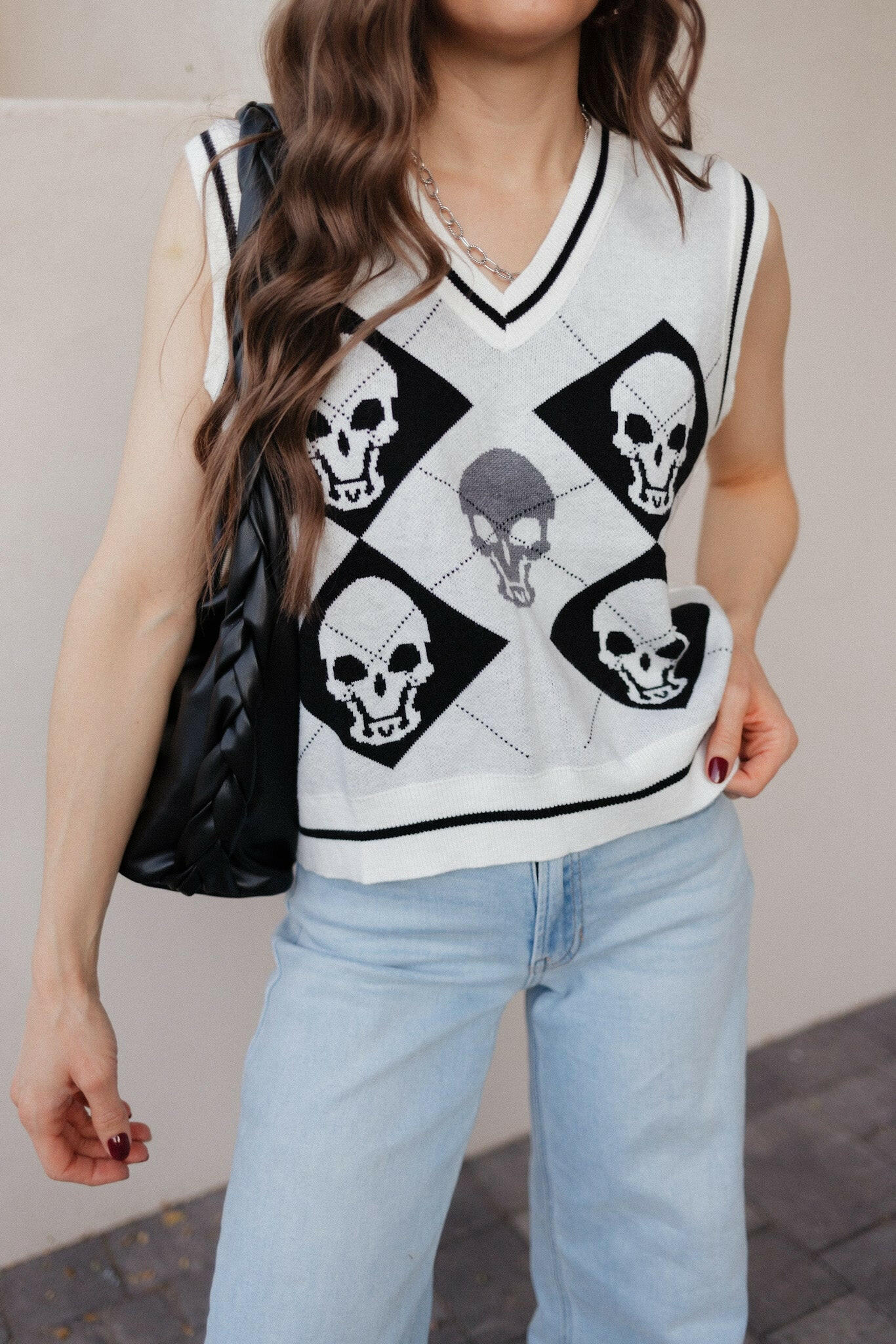 Skull Contrast V-Neck Sweater Vest Bold Style