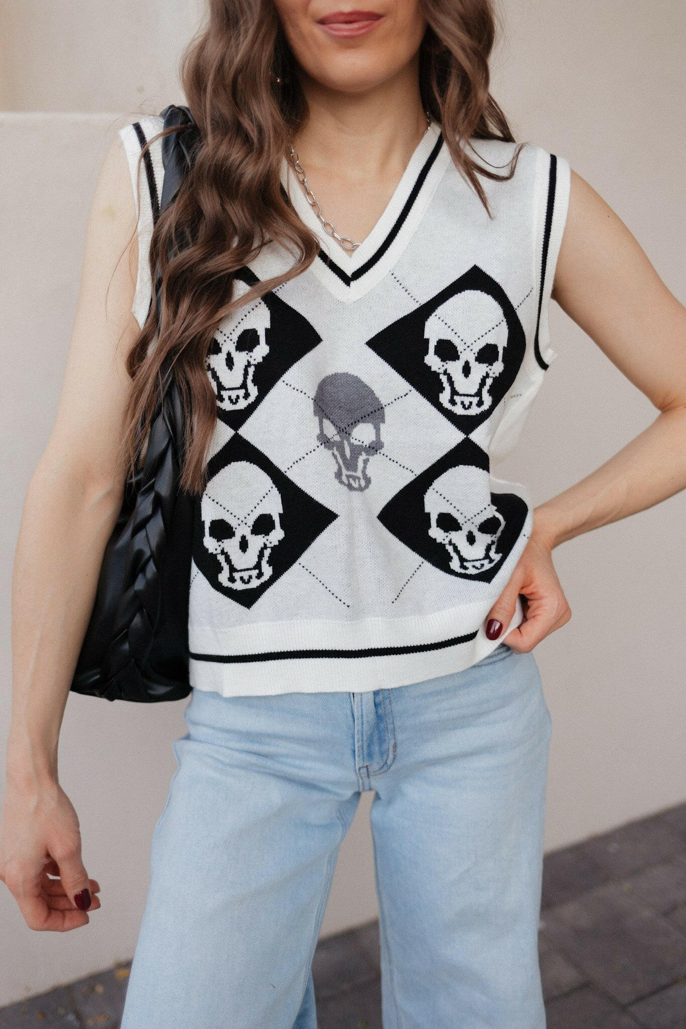 トップス 24ss dairiku skeleton knit vest my hero Skull Contrast V-Neck Sweater Vest Bold Style