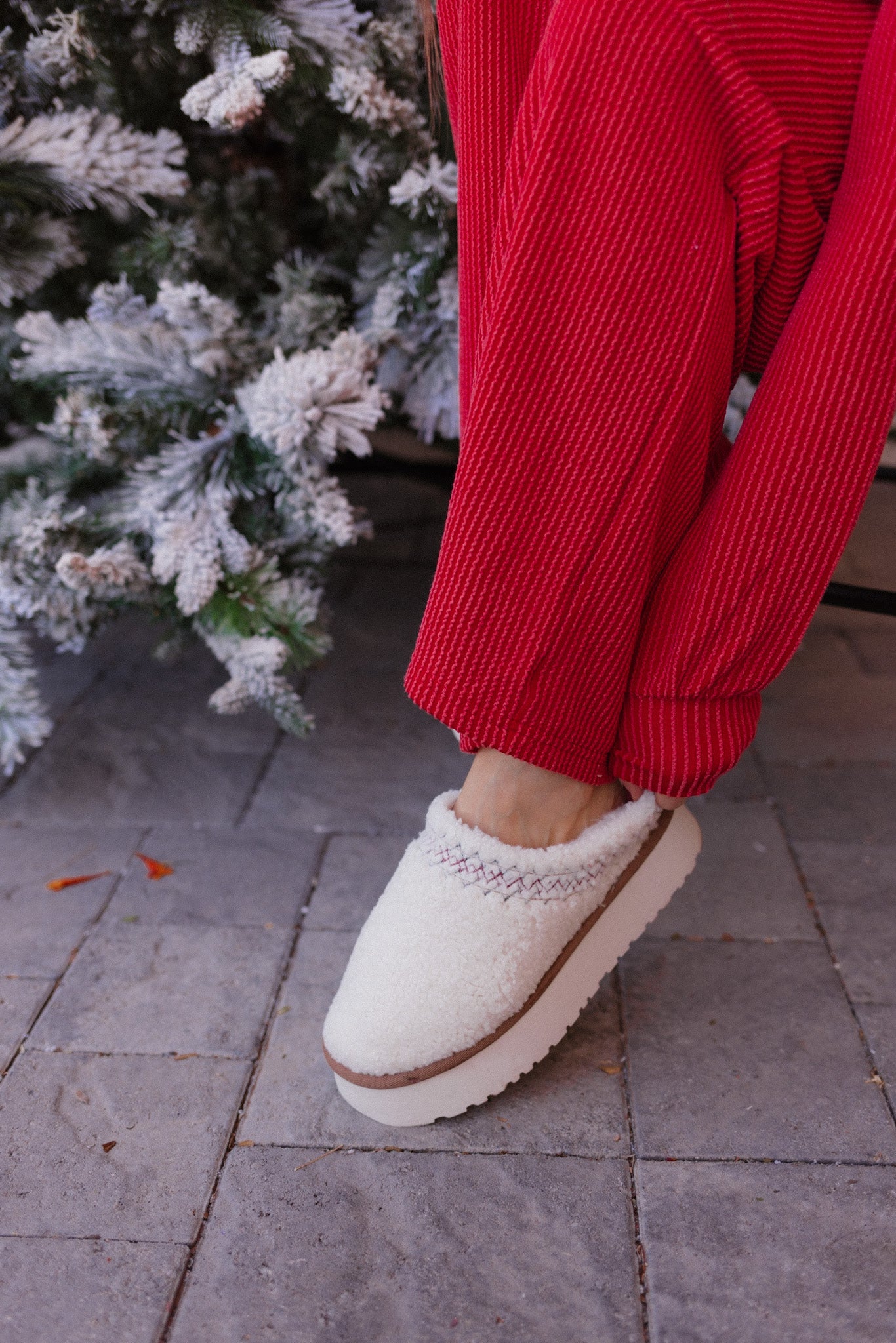 Fireside Kicks Sherpa Faux Fur Lined Slippers-Slippers-Krush Kandy, Women's Online Fashion Boutique Located in Phoenix, Arizona (Scottsdale Area)