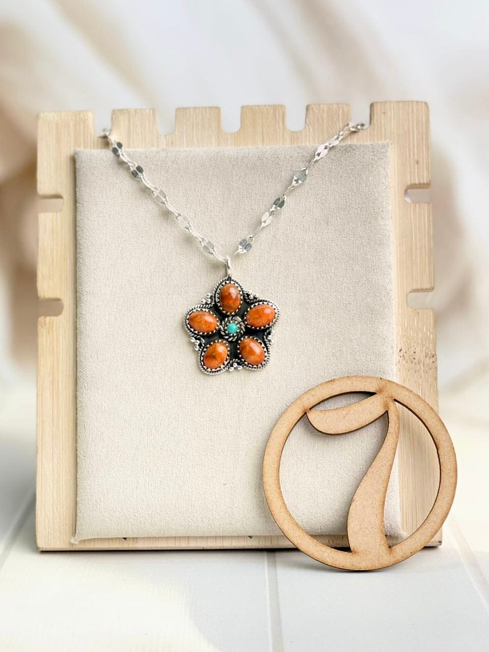 Blinging Chain Daisy Necklace-Necklaces-Krush Kandy, Women's Online Fashion Boutique Located in Phoenix, Arizona (Scottsdale Area)