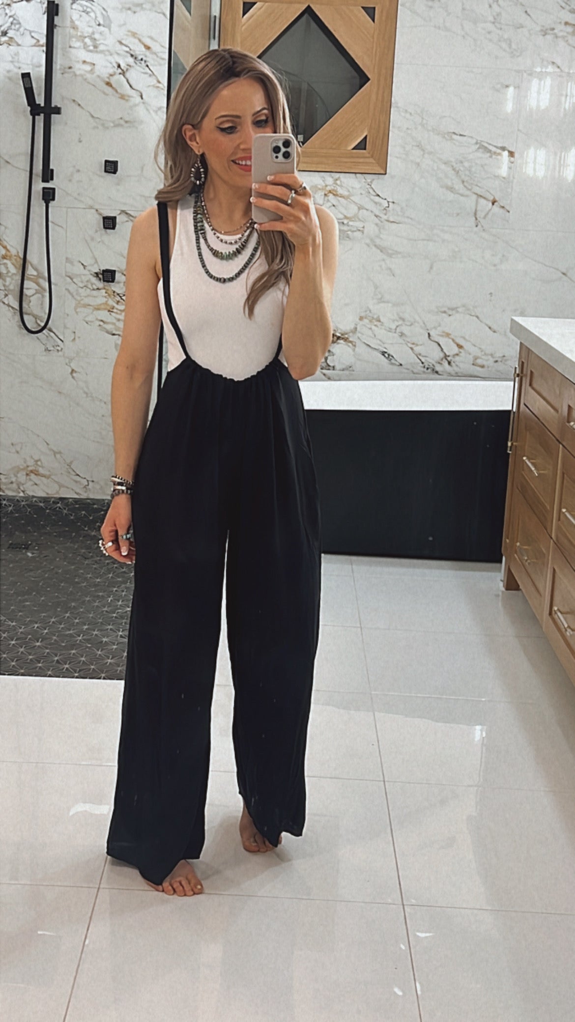 Summer Slip Pocket Casual Loose Wide Leg Suspender Jumpsuit - China Jumpsuit  and Suspender price | Made-in-China.com