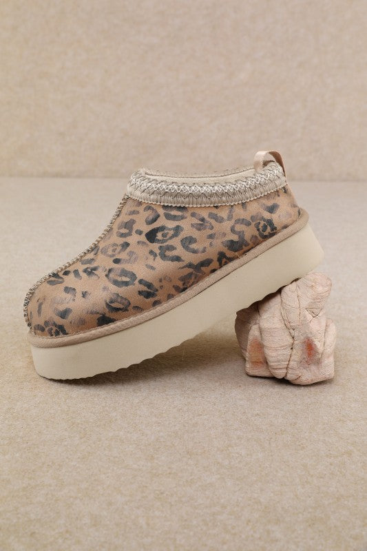 Tazz - Cozy Fur-lined Platform Slipper Boots-Shoes-Krush Kandy, Women's Online Fashion Boutique Located in Phoenix, Arizona (Scottsdale Area)