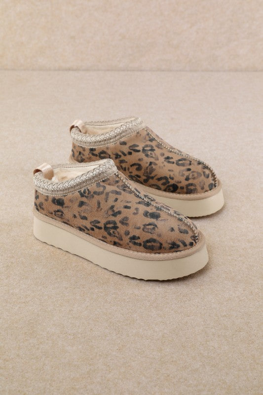 Tazz - Cozy Fur-lined Platform Slipper Boots-Shoes-Krush Kandy, Women's Online Fashion Boutique Located in Phoenix, Arizona (Scottsdale Area)