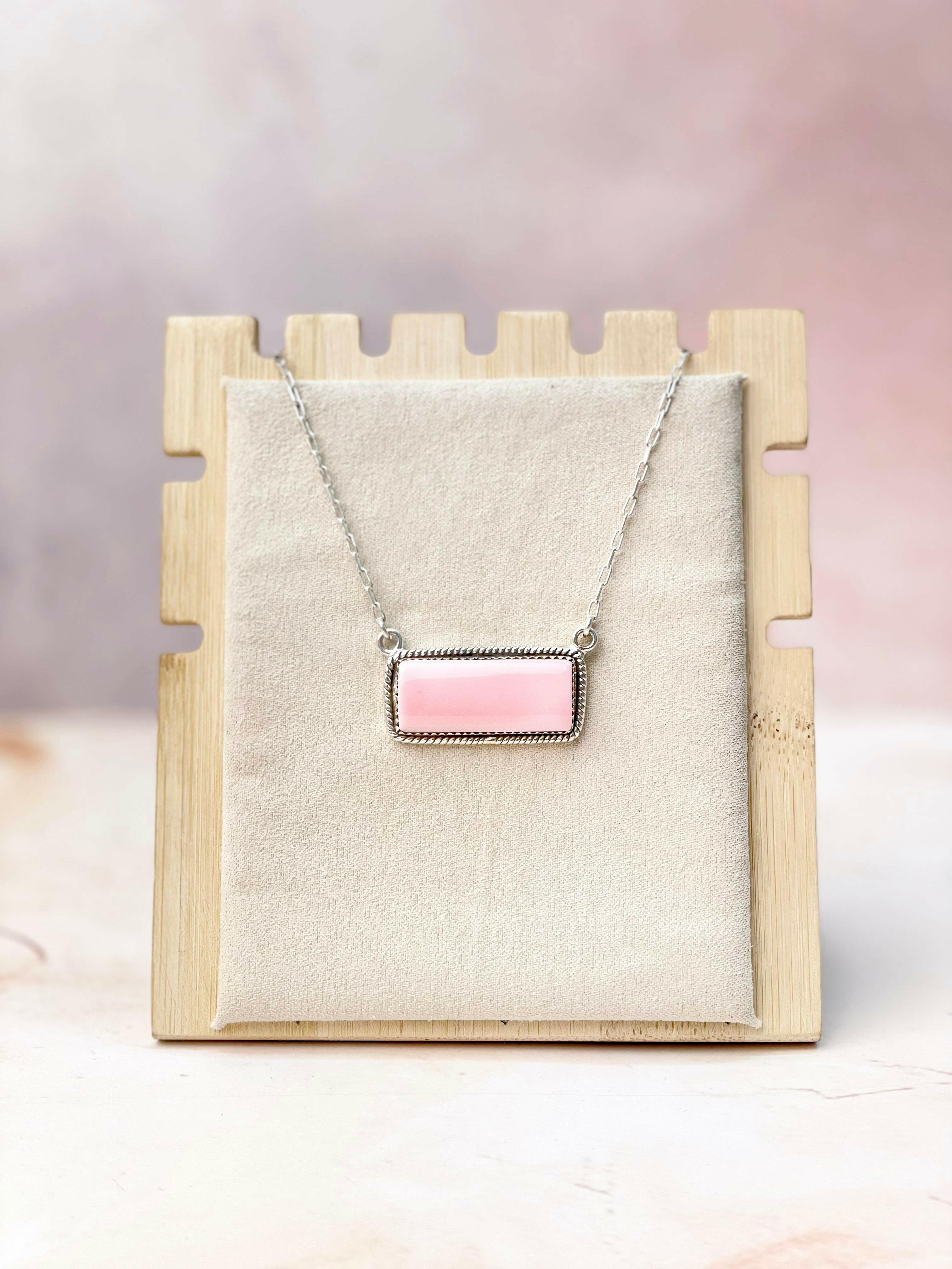 Queen Conch Big Bar Necklace-Necklaces-Krush Kandy, Women's Online Fashion Boutique Located in Phoenix, Arizona (Scottsdale Area)