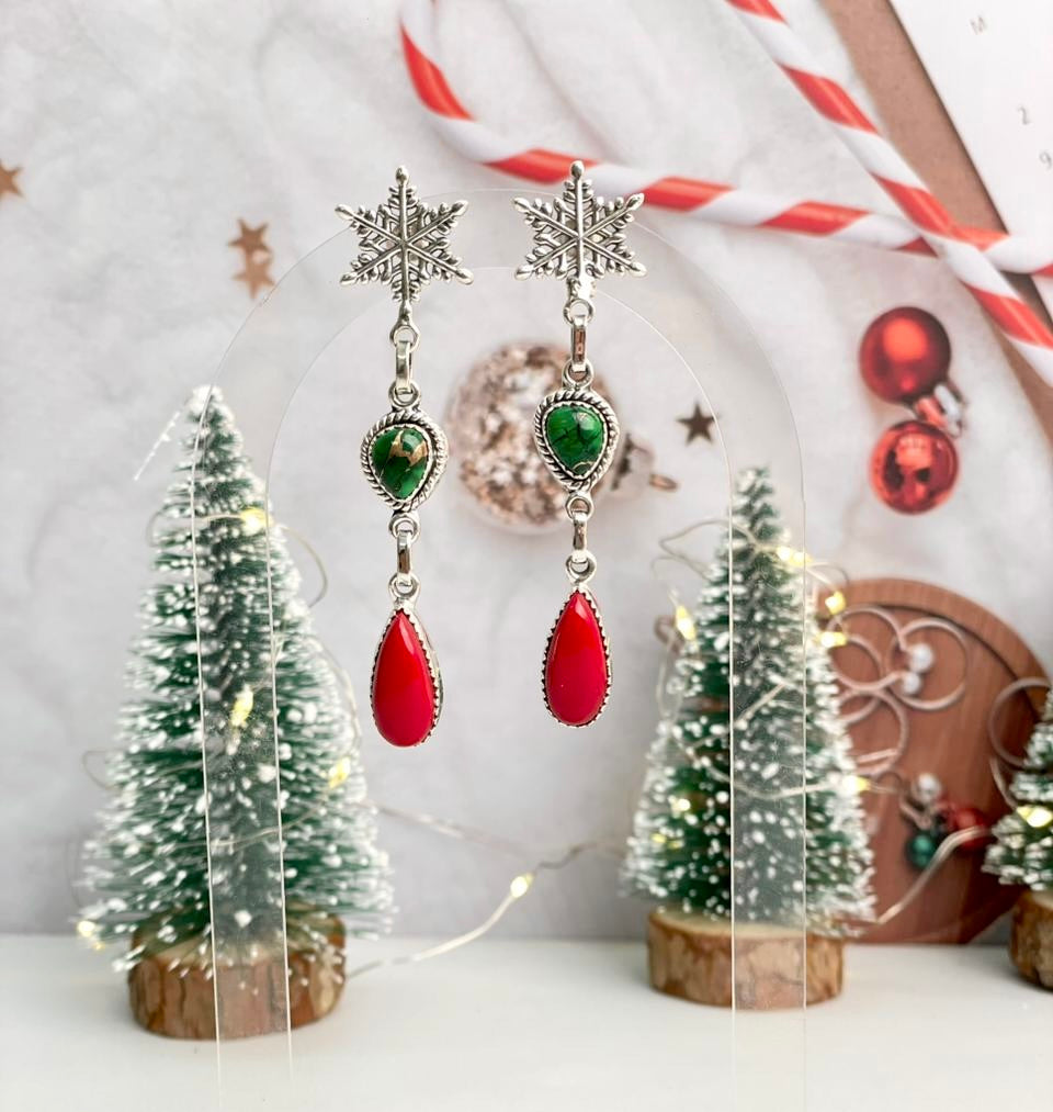 Christmas in Kandyland Snowflake Studs-Earrings-Krush Kandy, Women's Online Fashion Boutique Located in Phoenix, Arizona (Scottsdale Area)