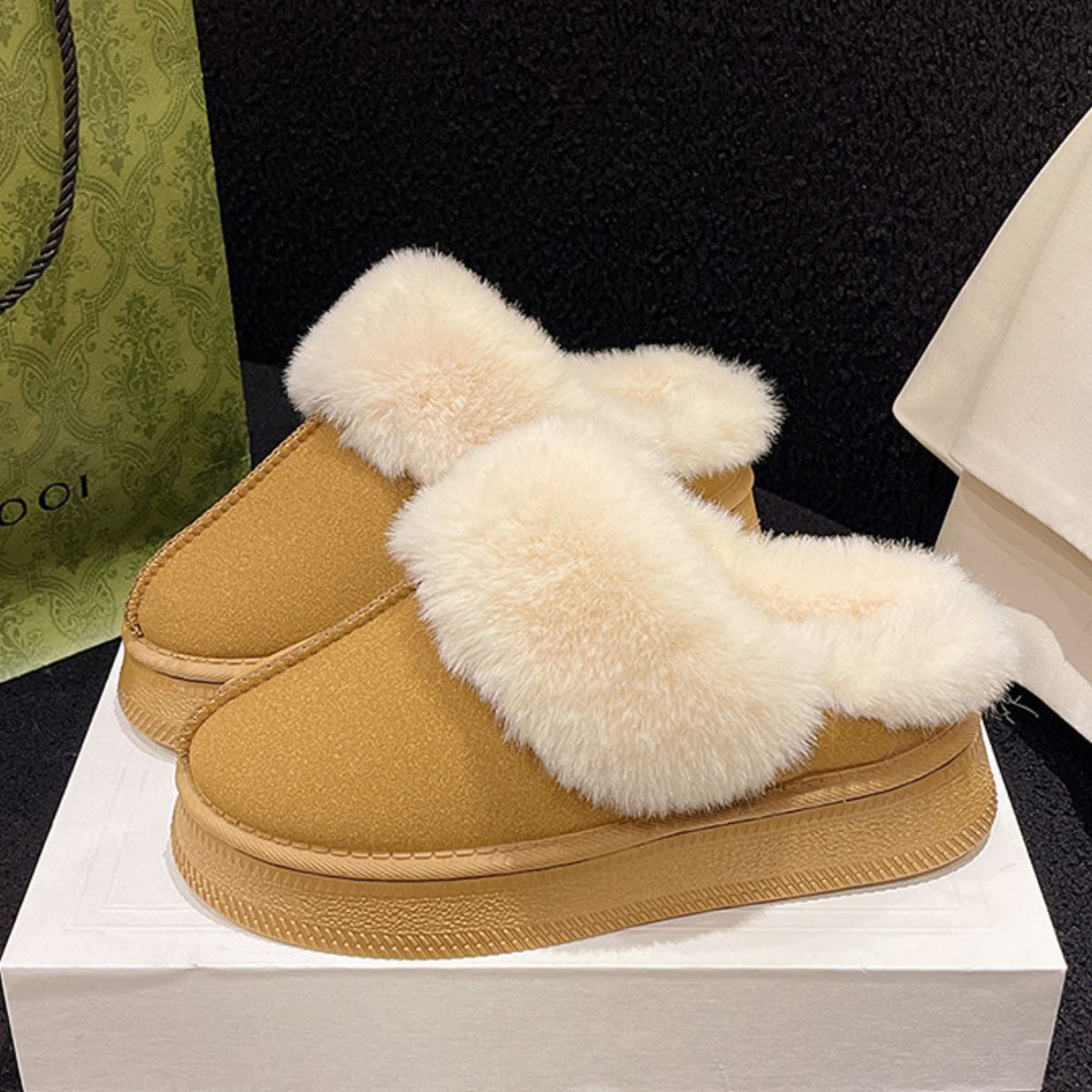 Suede Faux Fur Round Toe Platform Slippers Camel 38 US7