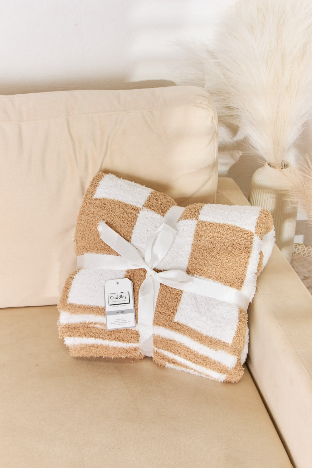 Cuddley Checkered Decorative Throw Blanket-Krush Kandy, Women's Online Fashion Boutique Located in Phoenix, Arizona (Scottsdale Area)