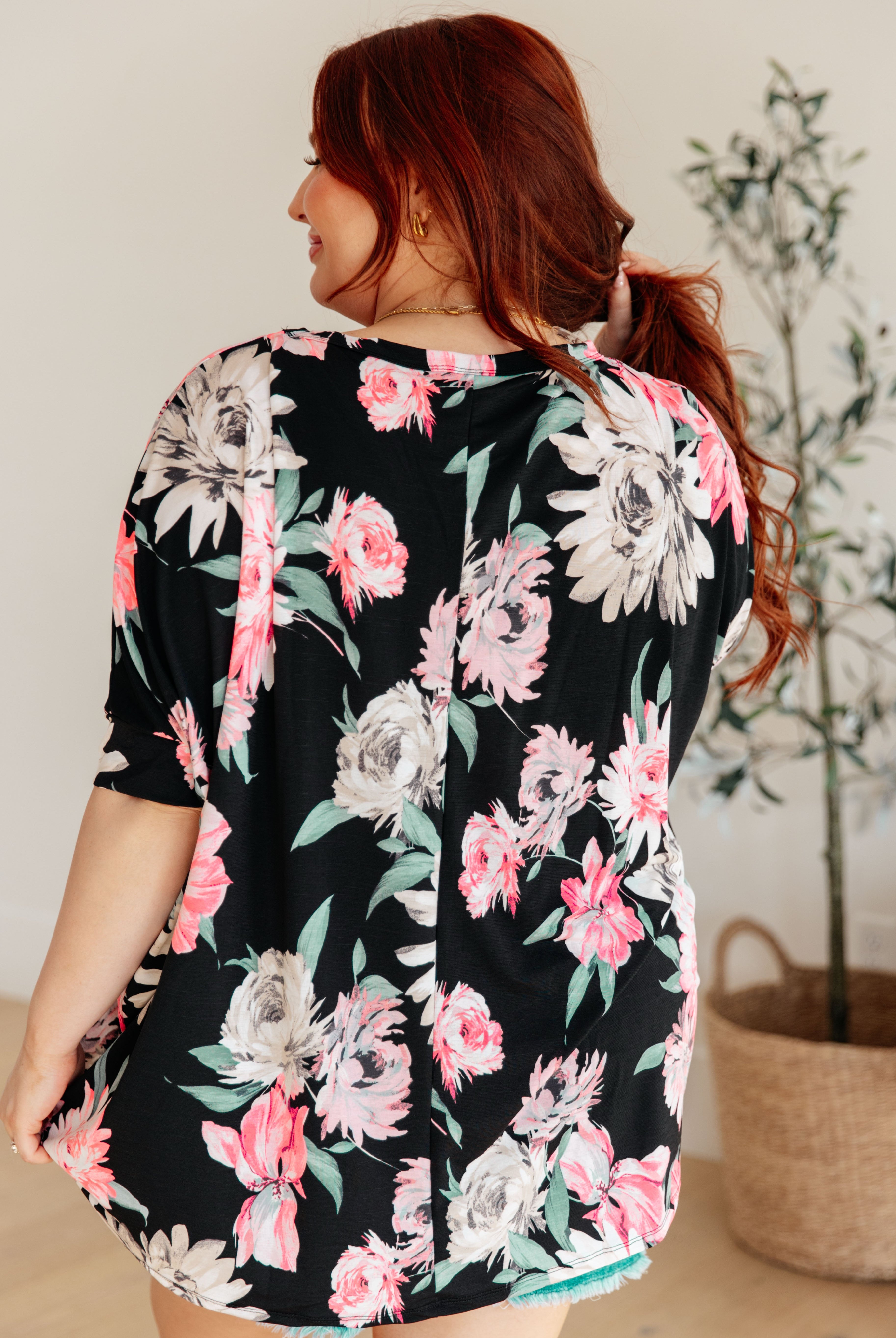 Essential Blouse in Black Floral-Short Sleeve Tops-Krush Kandy, Women's Online Fashion Boutique Located in Phoenix, Arizona (Scottsdale Area)