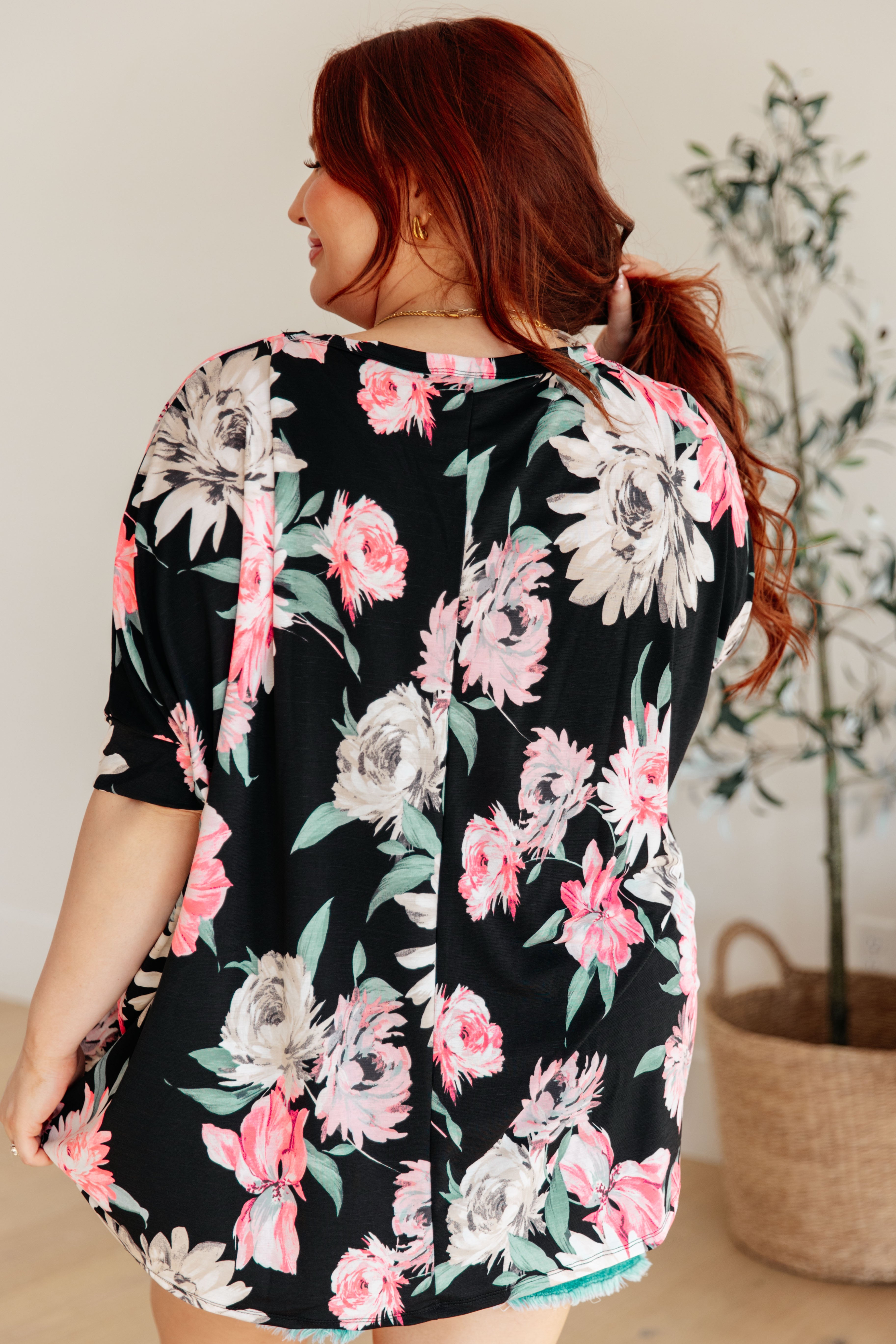 Essential Blouse in Black Floral-Short Sleeve Tops-Krush Kandy, Women's Online Fashion Boutique Located in Phoenix, Arizona (Scottsdale Area)