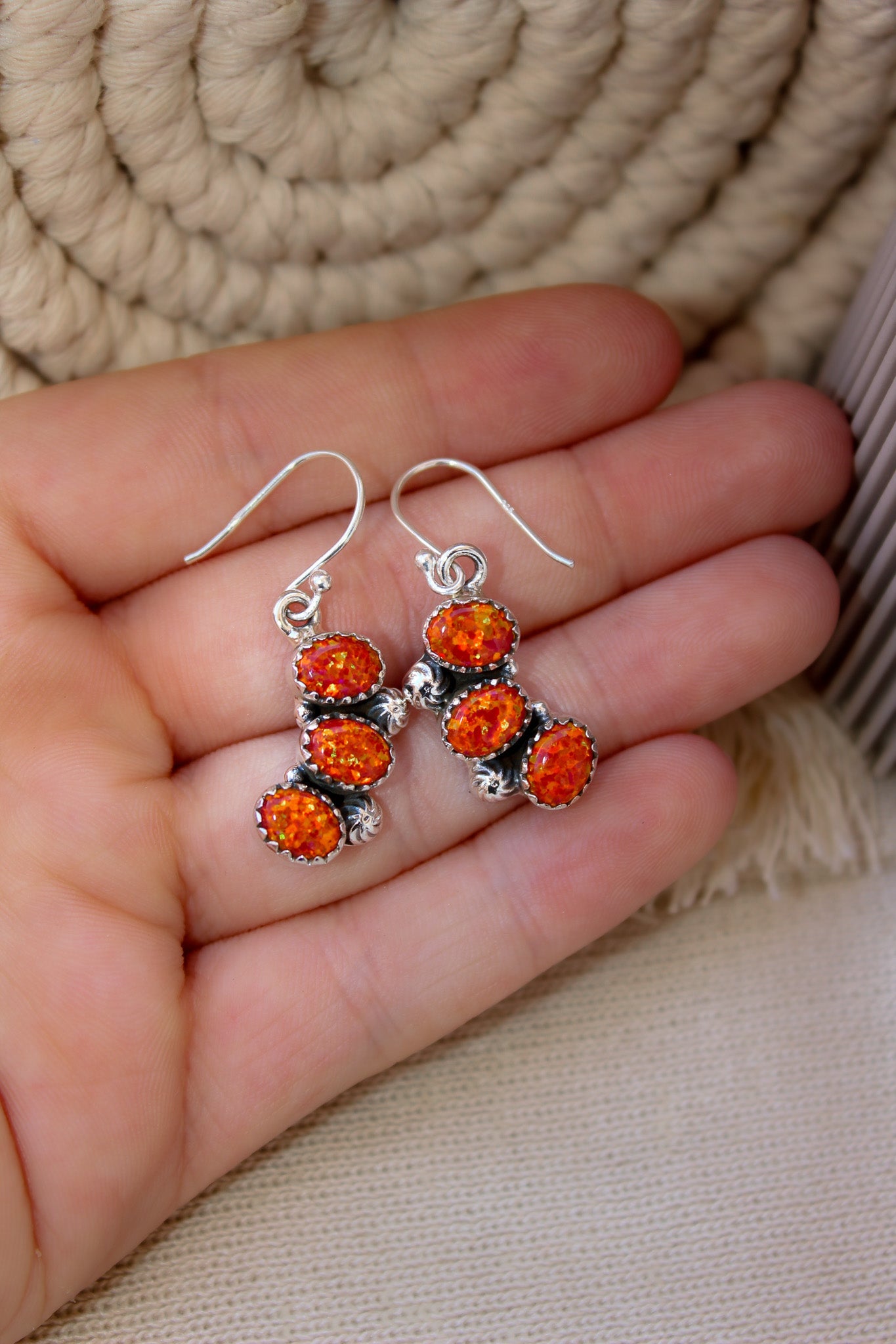 Single stone hanging earrings online