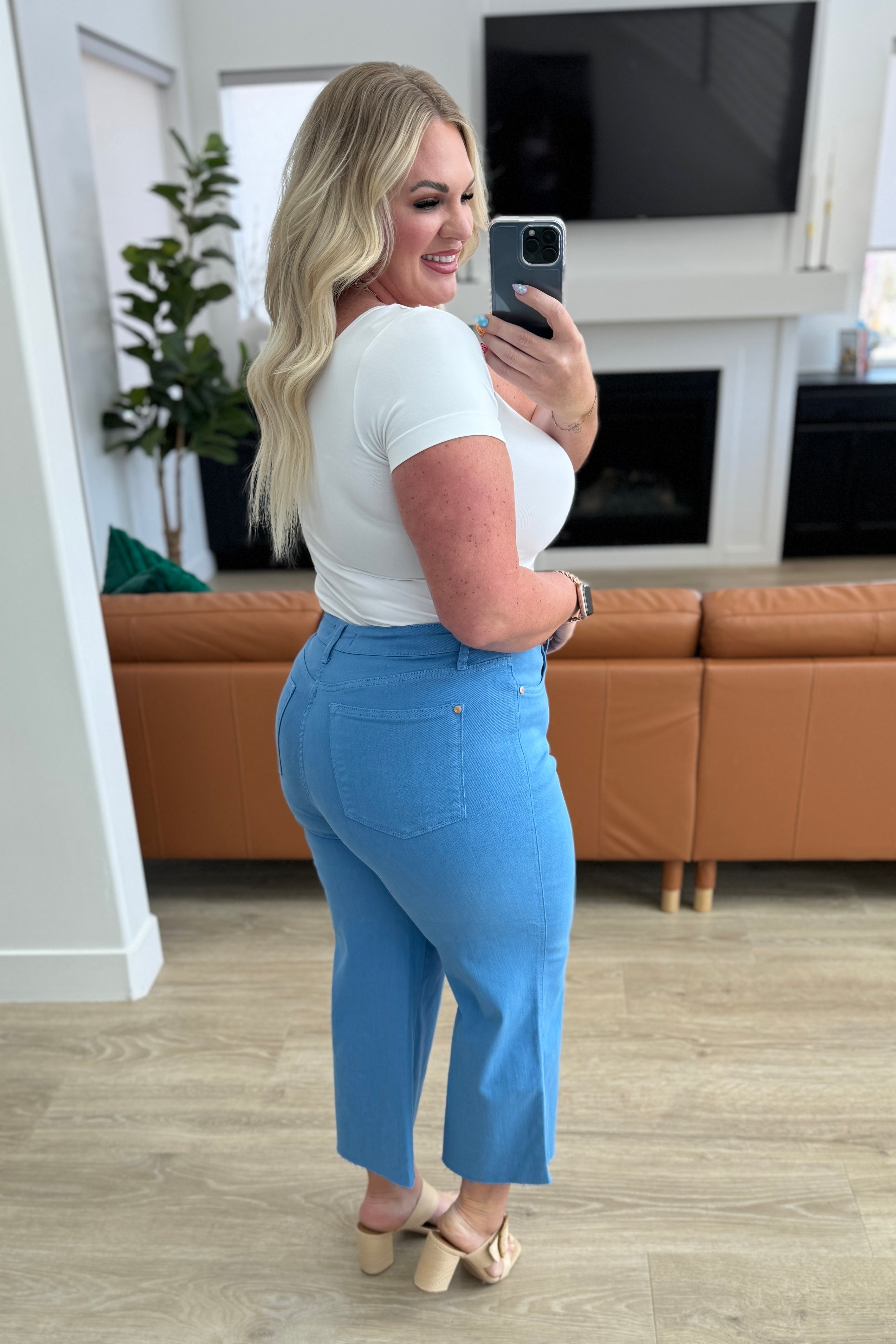 JUDY BLUE Lisa High Rise Control Top Wide Leg Crop Jeans in Sky Blue-Denim-Krush Kandy, Women's Online Fashion Boutique Located in Phoenix, Arizona (Scottsdale Area)