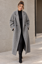 Minimalist Gray Coat Street Style.png