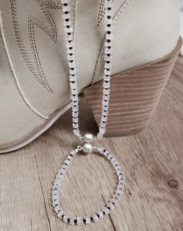 Feeling A Connection Magnetic Bracelet-Chain Bracelets-Krush Kandy, Women's Online Fashion Boutique Located in Phoenix, Arizona (Scottsdale Area)