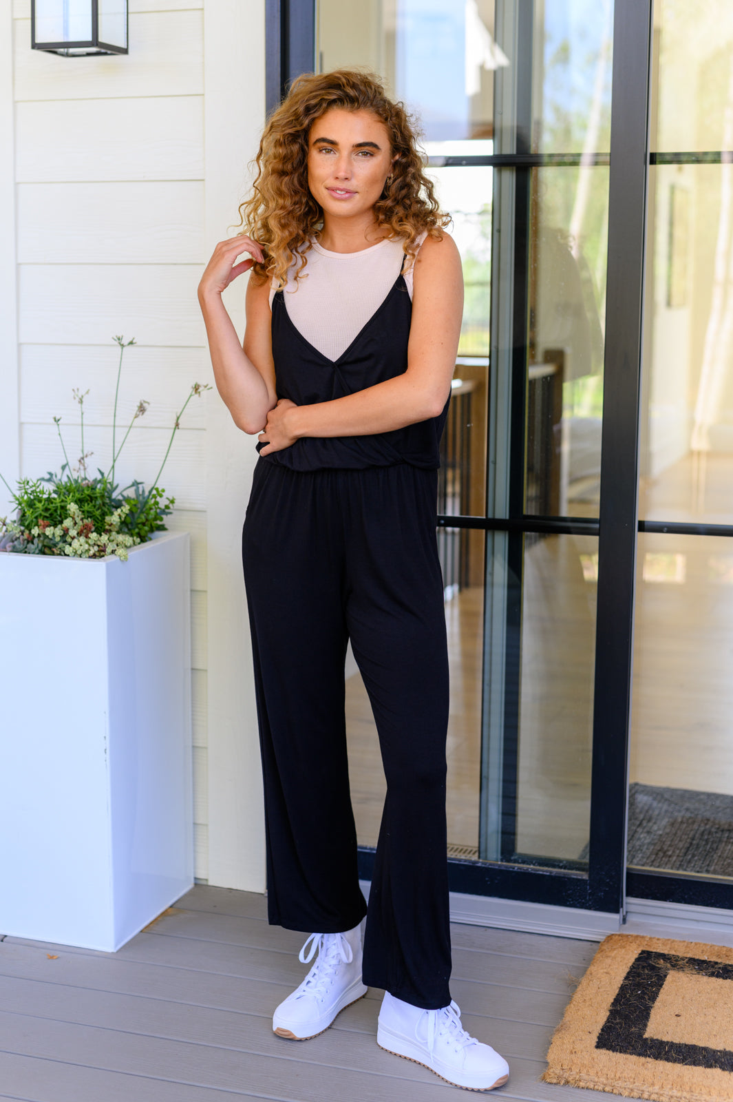 Share more than 208 black jumpsuit women’s clothing super hot