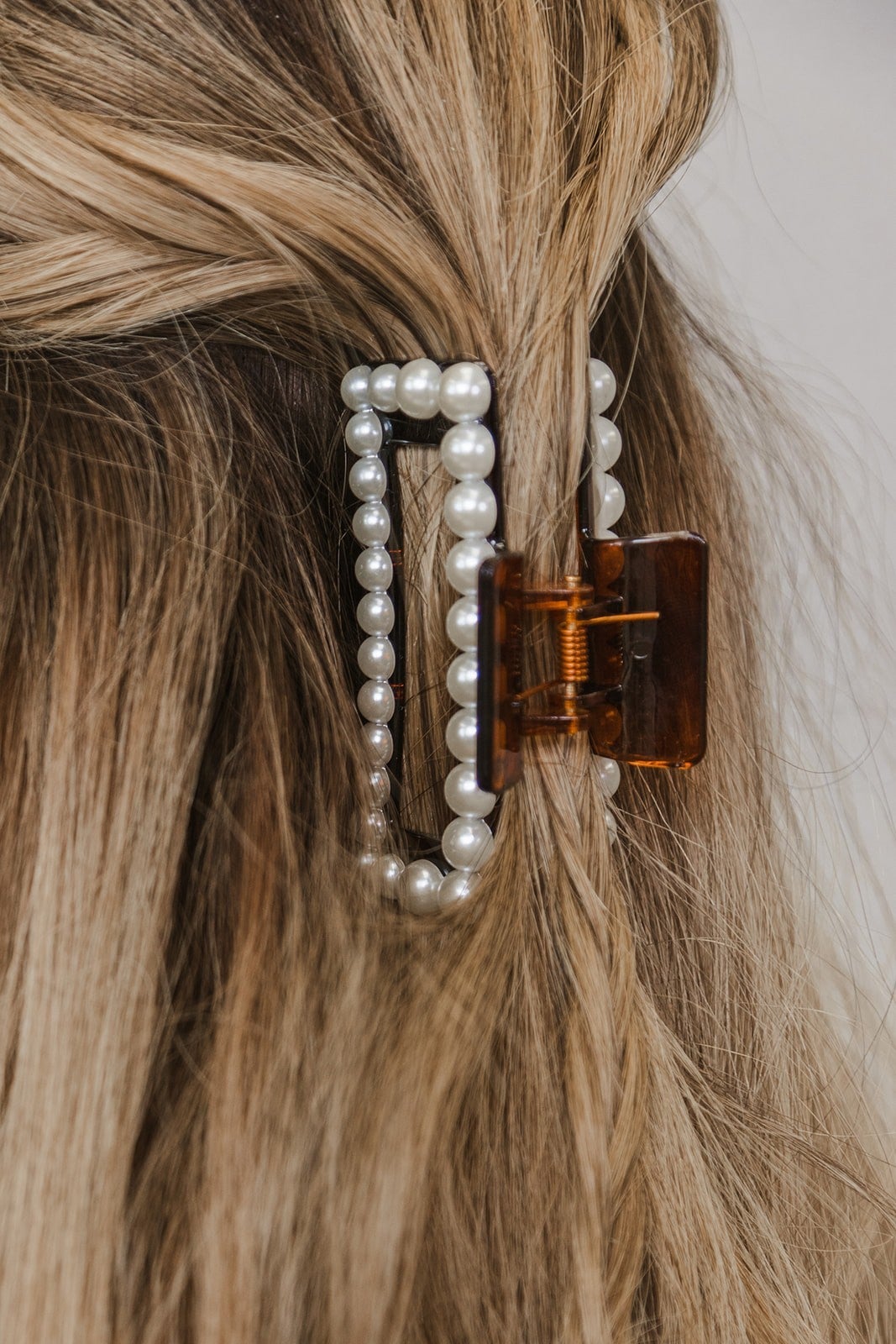 Pretty As A Pearl Hair Claw Clip-Hair Accessories-Krush Kandy, Women's Online Fashion Boutique Located in Phoenix, Arizona (Scottsdale Area)
