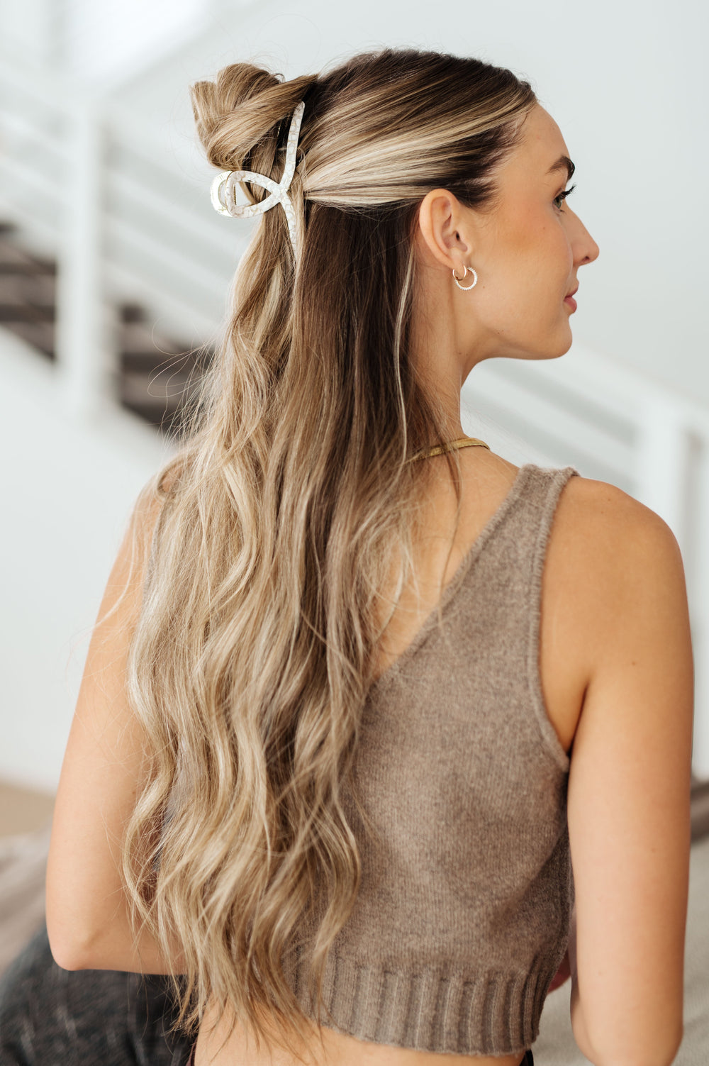 White Twist Claw Clip-Hair Accessories-Krush Kandy, Women's Online Fashion Boutique Located in Phoenix, Arizona (Scottsdale Area)